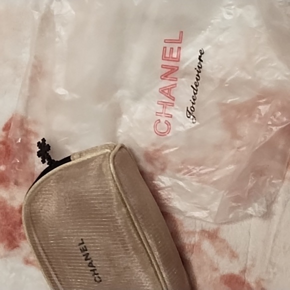 Chanel Inc. NY 💜 Gold Metal Mesh Bag - Picture 9 of 12